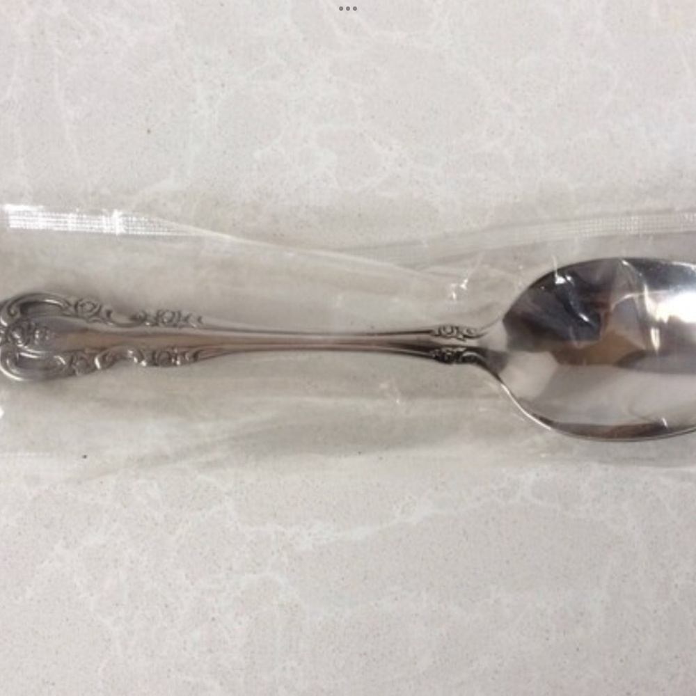 NEW Vintage Oneida Community Serving Spoon Rose Design Floral Design in Package